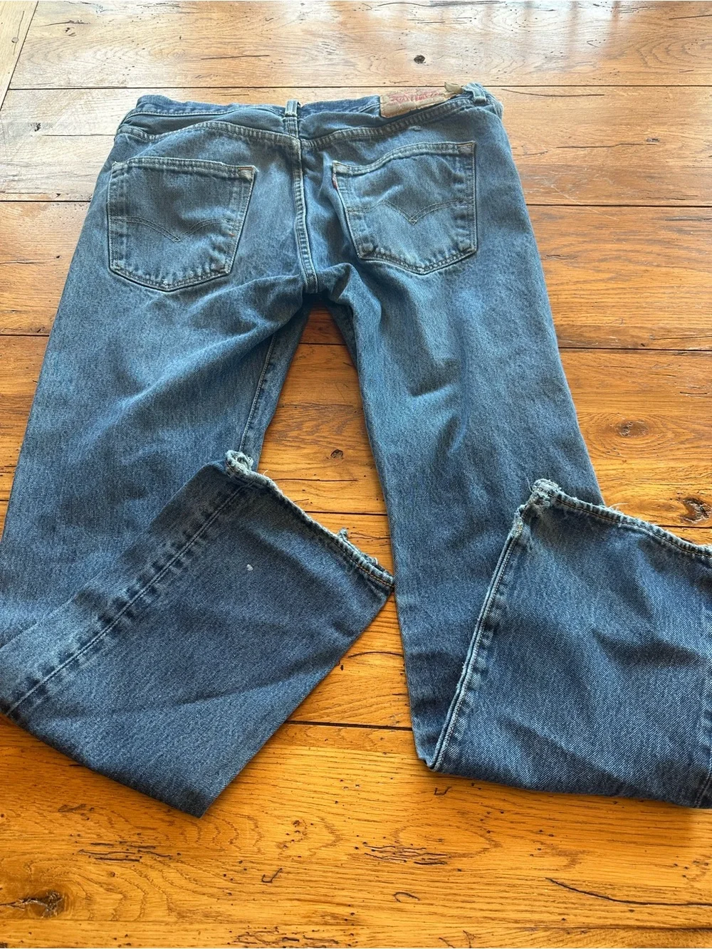 501 Button Fly Levi’s 34 x 32 FLAWED